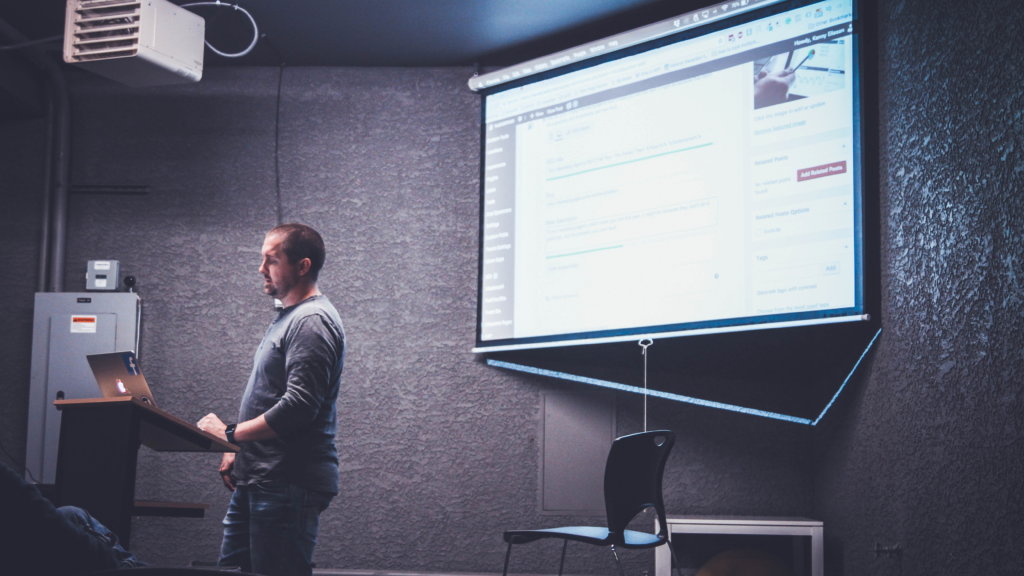 techniques to Make Projector Screen Smaller 